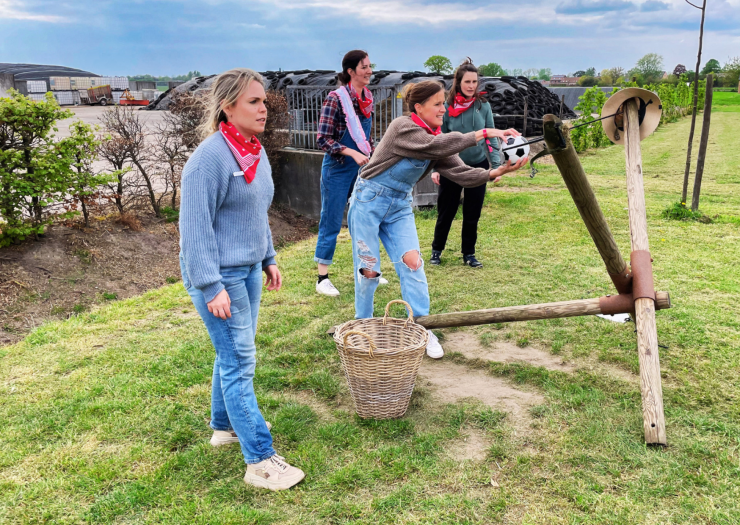 groepsactiviteit buiten farm games